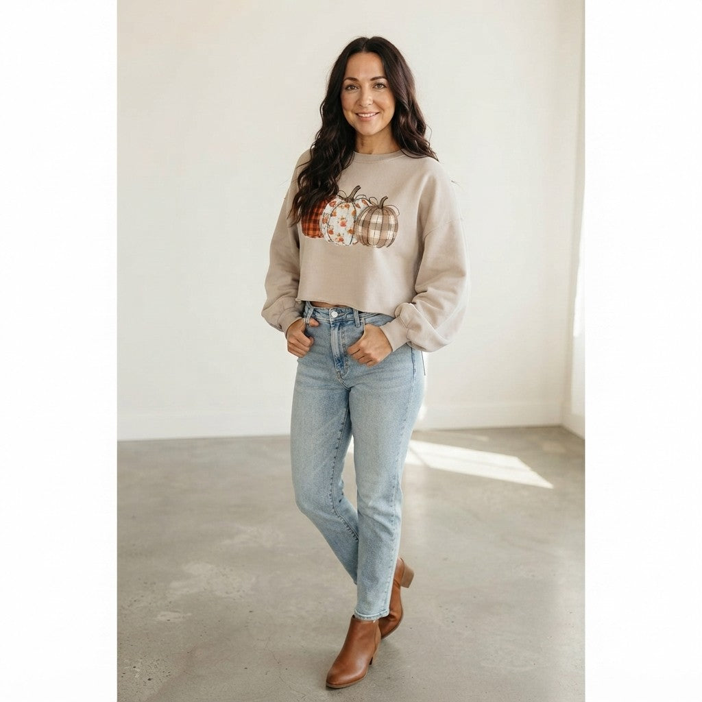 Ghost Graphic Crop Sweatshirt